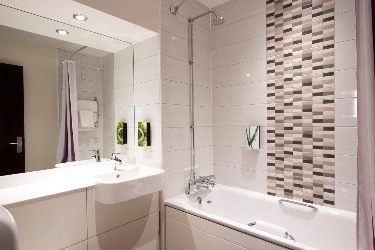 Premier Inn Cheltenham Town Centre Buitenkant foto